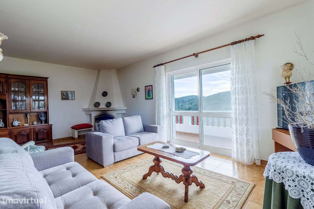 MORADIA E RESTAURANTE ENTRE BURGAU E SALEMA - Grande imagem: 3/38