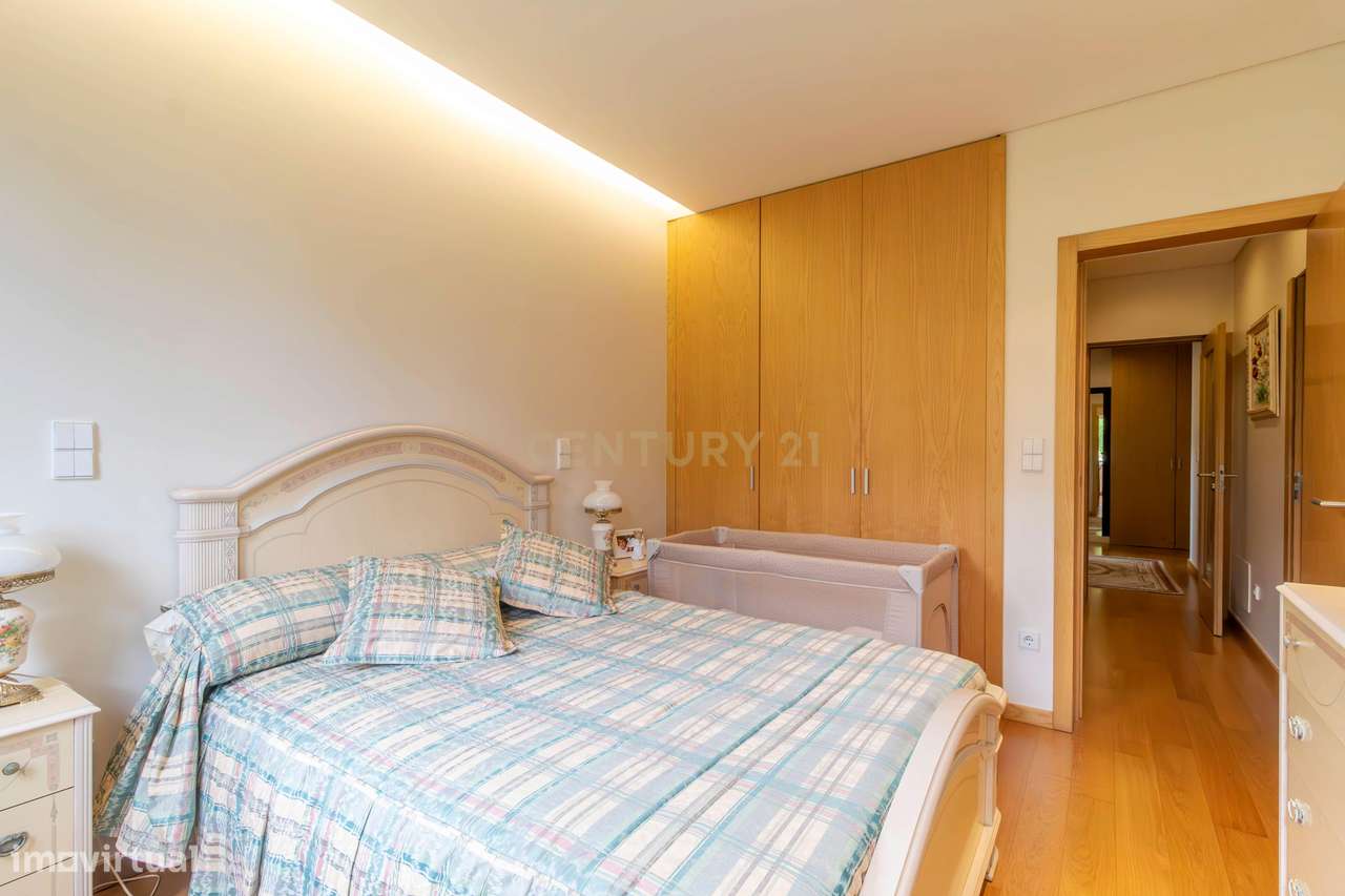 Apartamento T2 em Oliveira do Douro, Vila Nova de Gaia-33