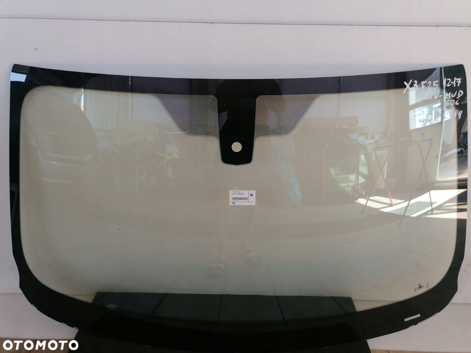 SZYBA CZOŁOWA BMW X3 F25 lift sensor solar HUD ori - 1