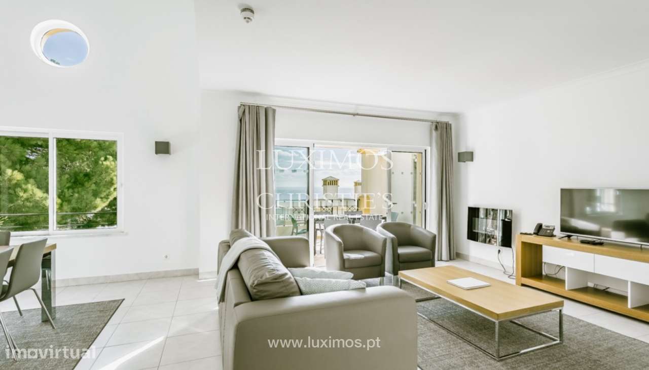 Moradia V3 com vista mar e com jardim para venda em Salema, Algarve - Grande imagem: 4/30