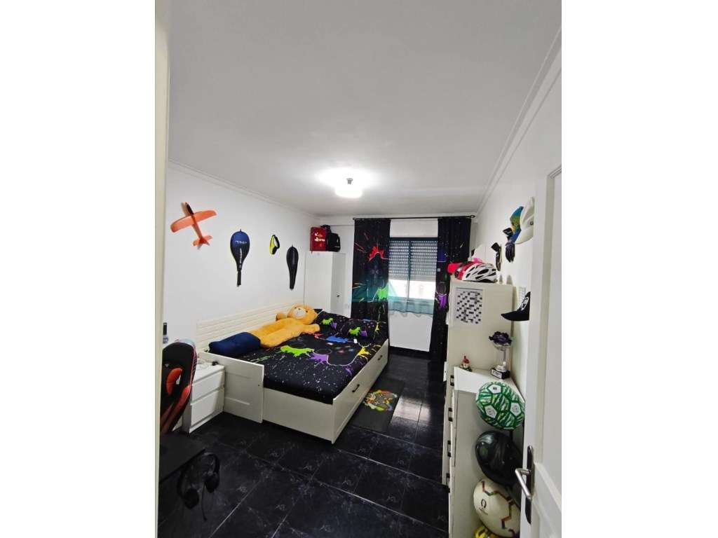 ApartamentoT2 com Open Space e 2 Entradas Independentes na Baixa da...-18