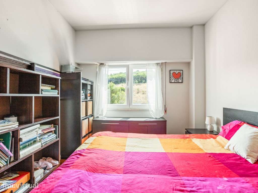 Excelente Apartamento T4 em MIraflores-27