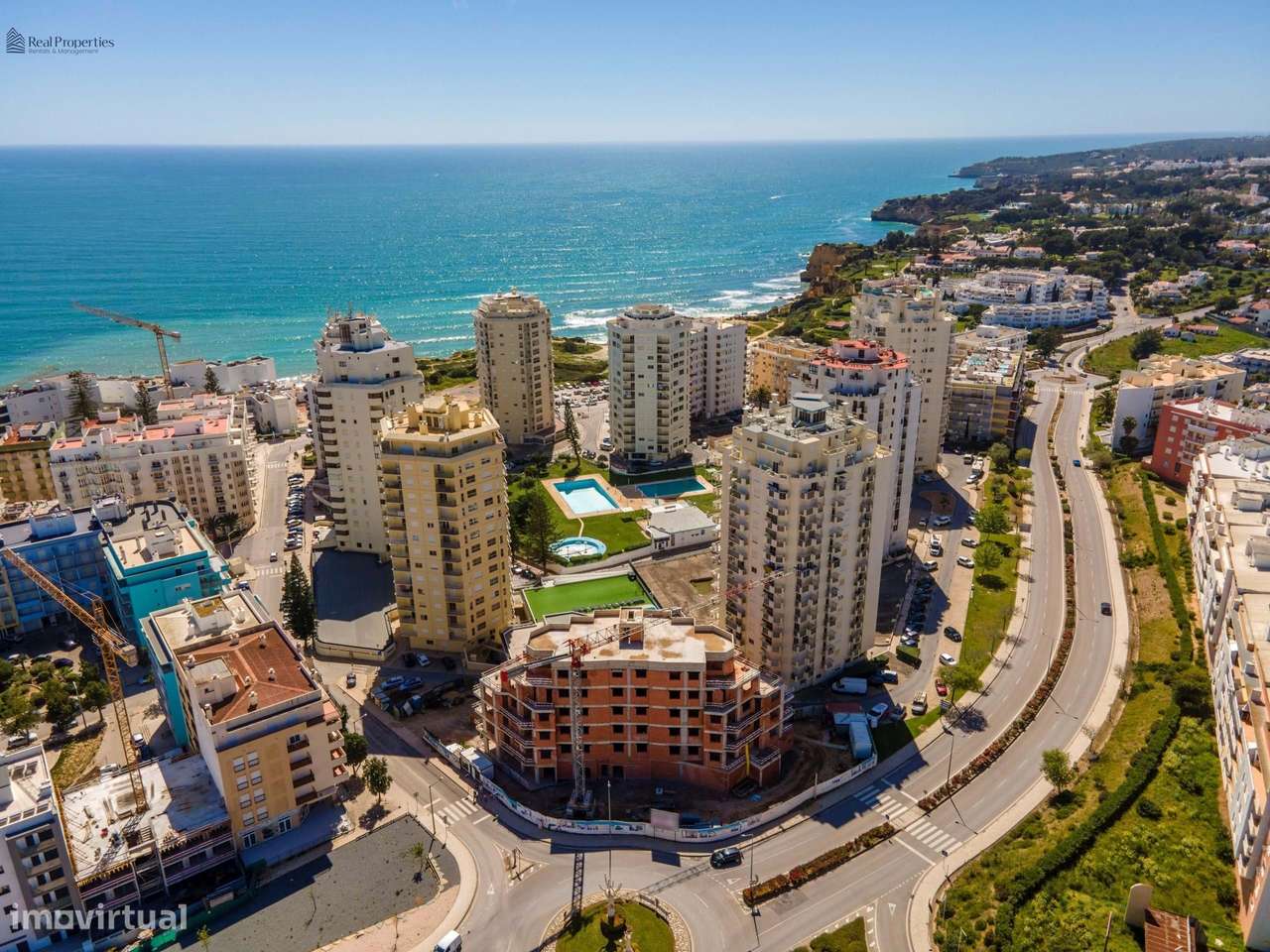 Apartamento de Luxo em Armação de Pêra: Conforto, Elegância e Vistas I - Grande imagem: 5/46