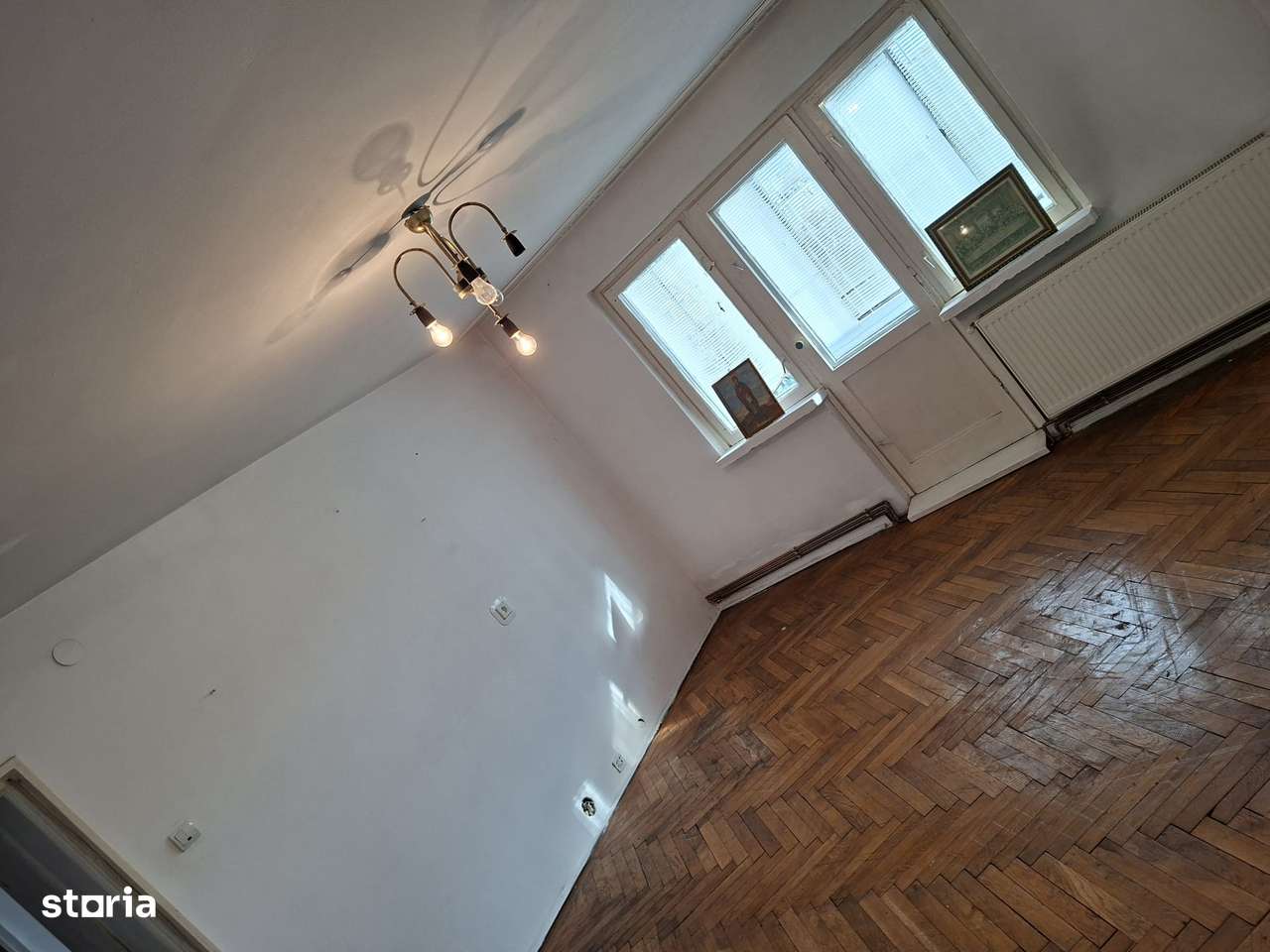 4 camere Banat , Decomandat / Centrală , Amplasament DEOSEBIT-1