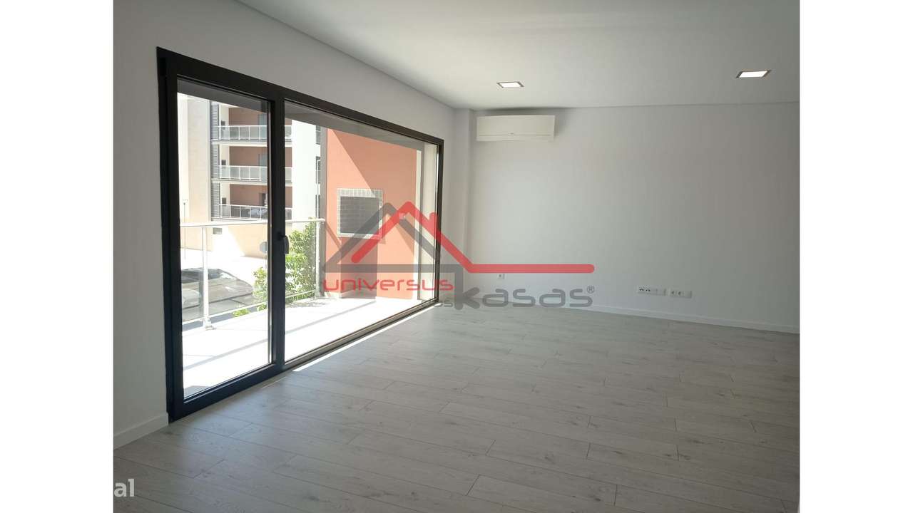 Apartamento T3+2 DUPLEX em Montijo-3