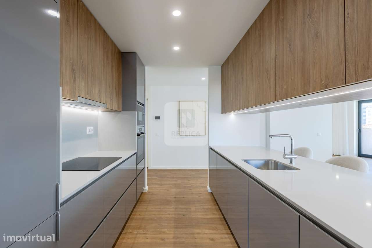 Penthouse T4 com Vista Panorâmica no Centro de Vila Nova de Gaia-13