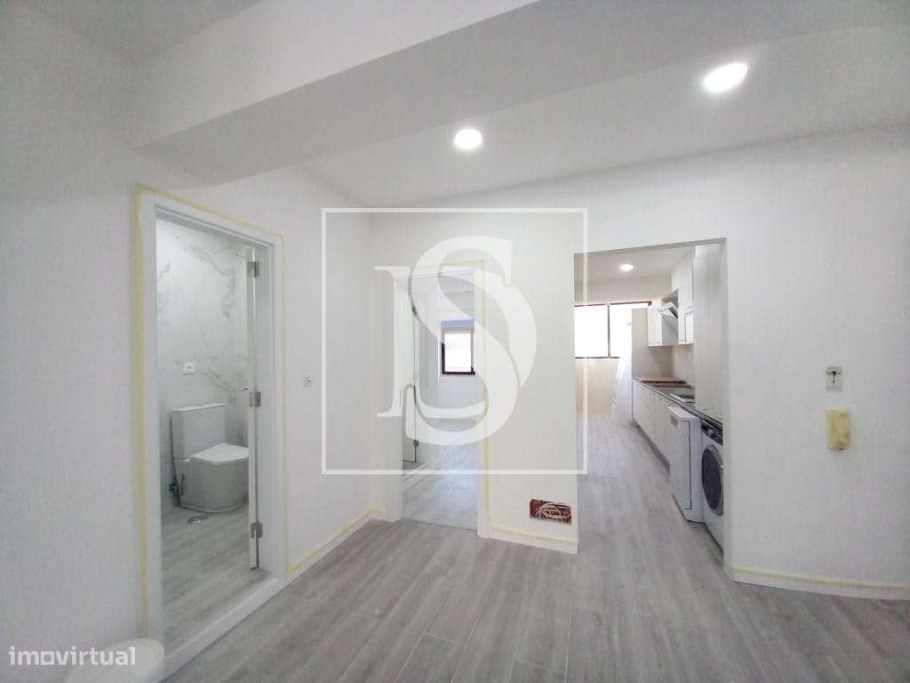 Apartamento Duplex T4 c/garagem - Totalmente Remodelado – Costa da Cap - Grande imagem: 4/43