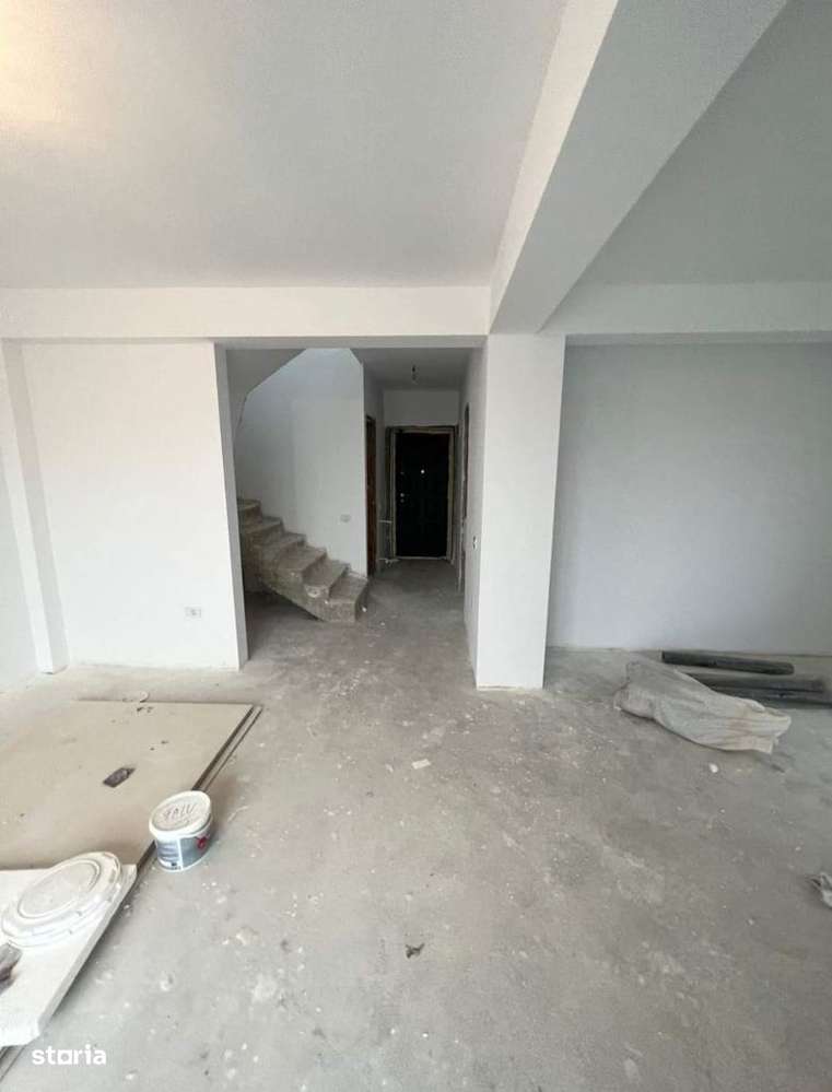 Casa individuala de vanzare - Comuna Berceni/250 mp - Imagine principală: 2/6