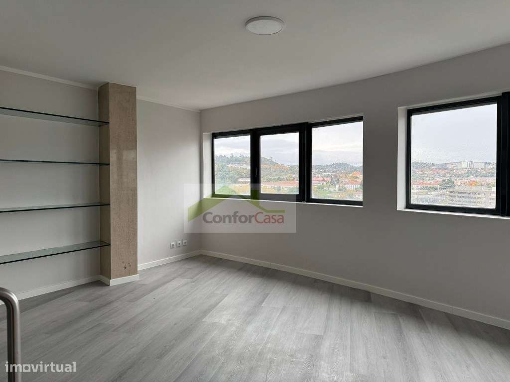 Apartamento T4 no 10º Andar em Braga - Vista Fantástica e Totalment...-23