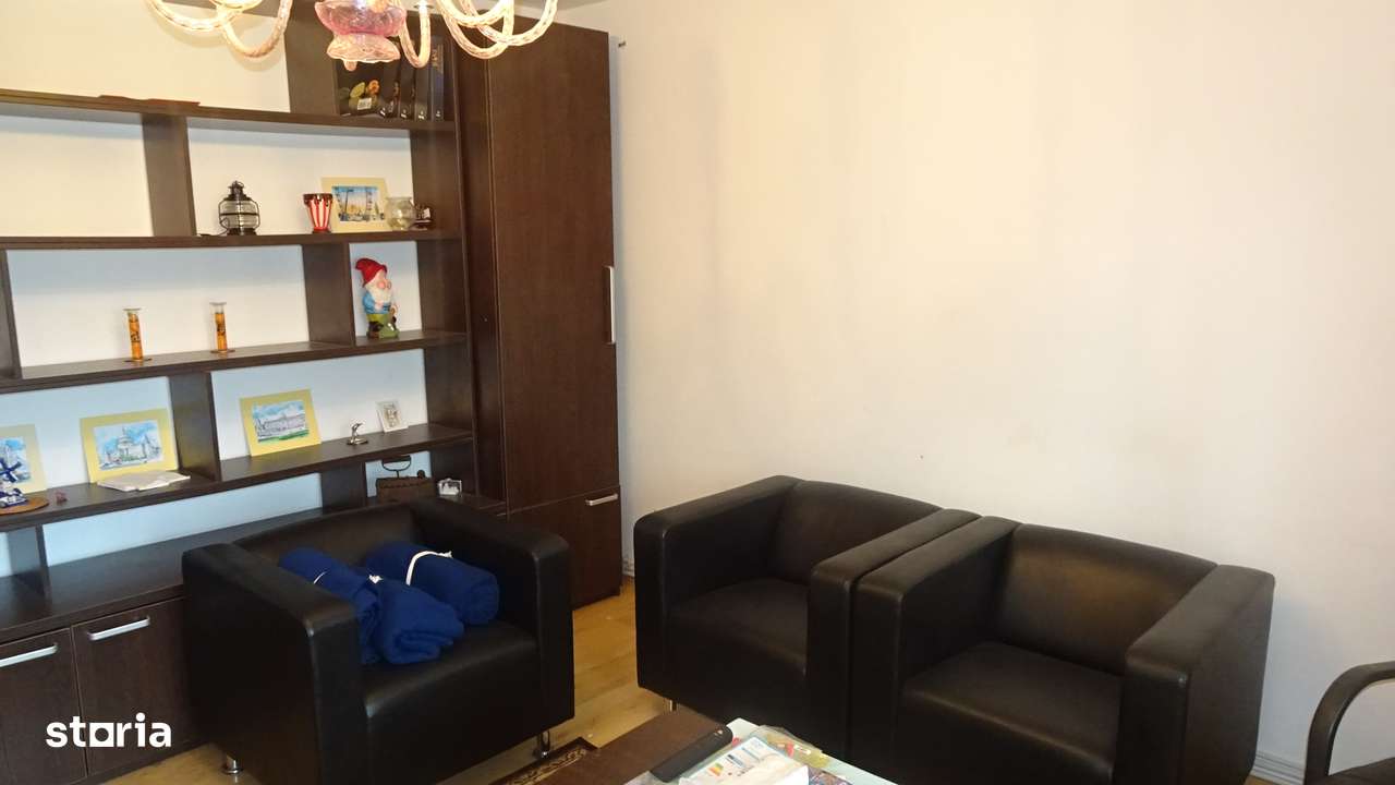 Inchiriez apartament 4 camere dec. Deva, Piata Centrala, etaj 3, - Imagine principală: 3/20