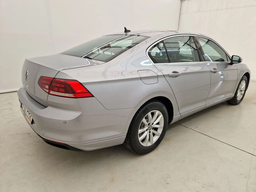 Volkswagen Passat Petrol 150CP 2019 Foto 3