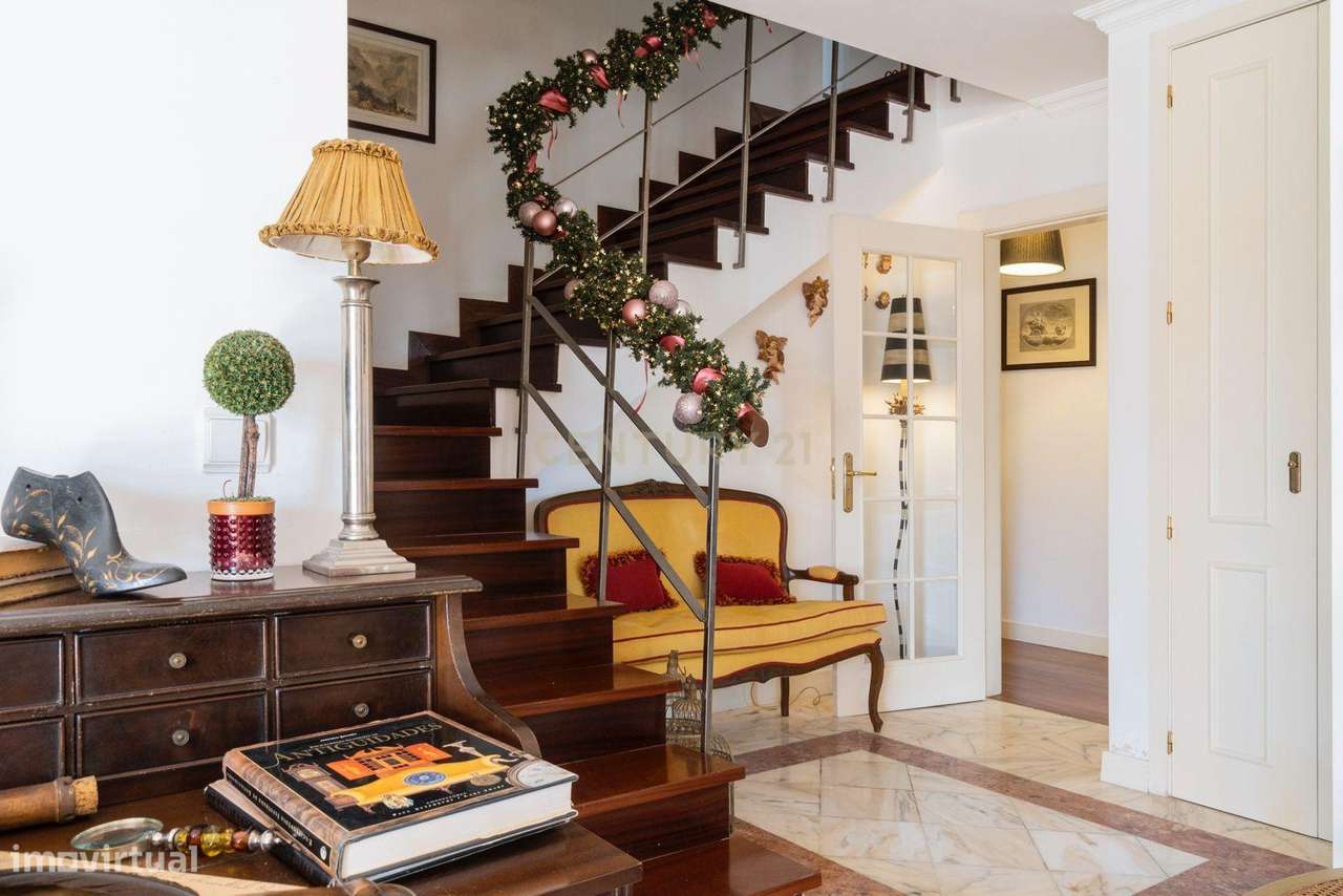 Moradia Isolada T6 com Garagem e Piscina Coberta na Quinta da Beloura-18