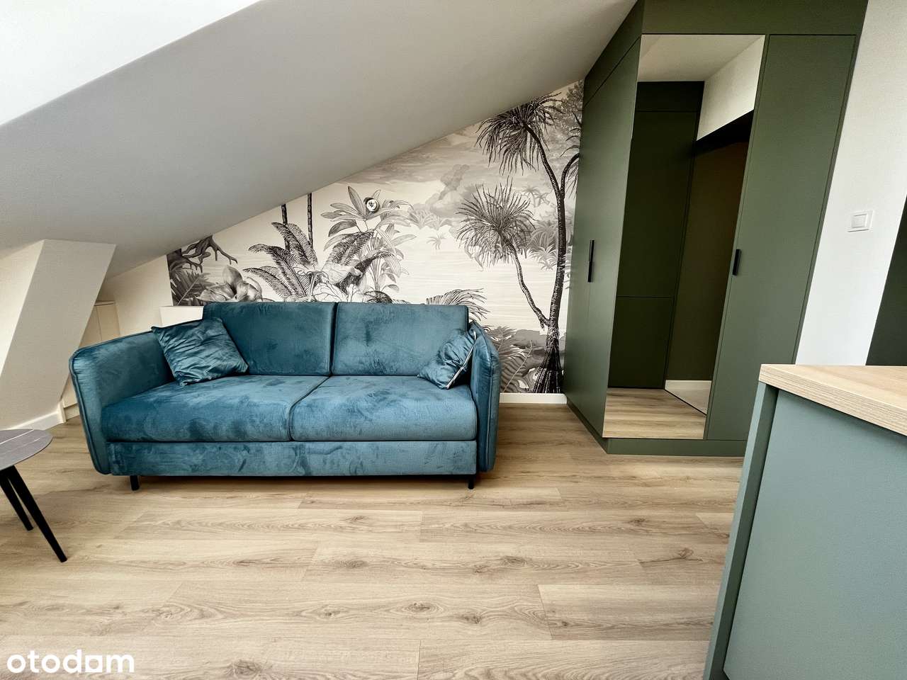 Kawalerka w odrestaurowanej kamienicy z windą – Centrum Poznania-10