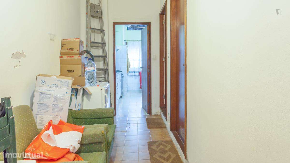 Quarto - localizado em Pedrouços Porto - Grande imagem: 5/10