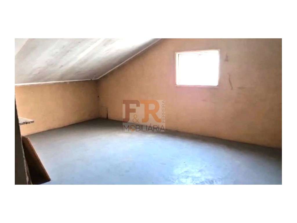 Moradia Duplex T2+1 com sótão aproveitável e Garagem Quinta do Cond...-53