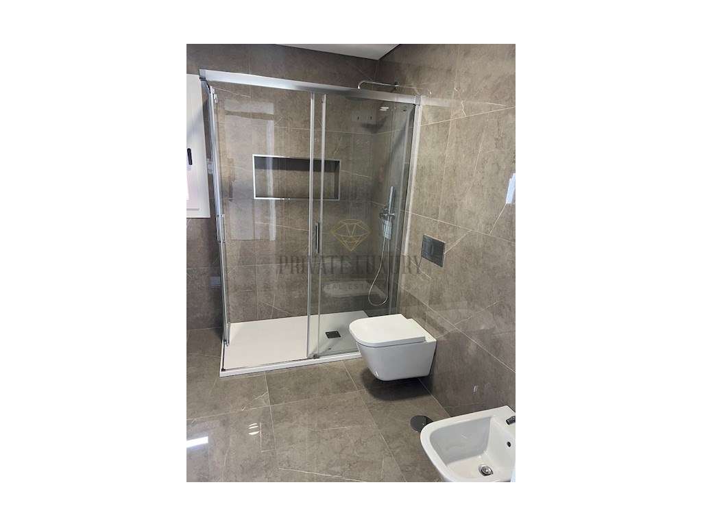 Moradia T4 Aroeira-6