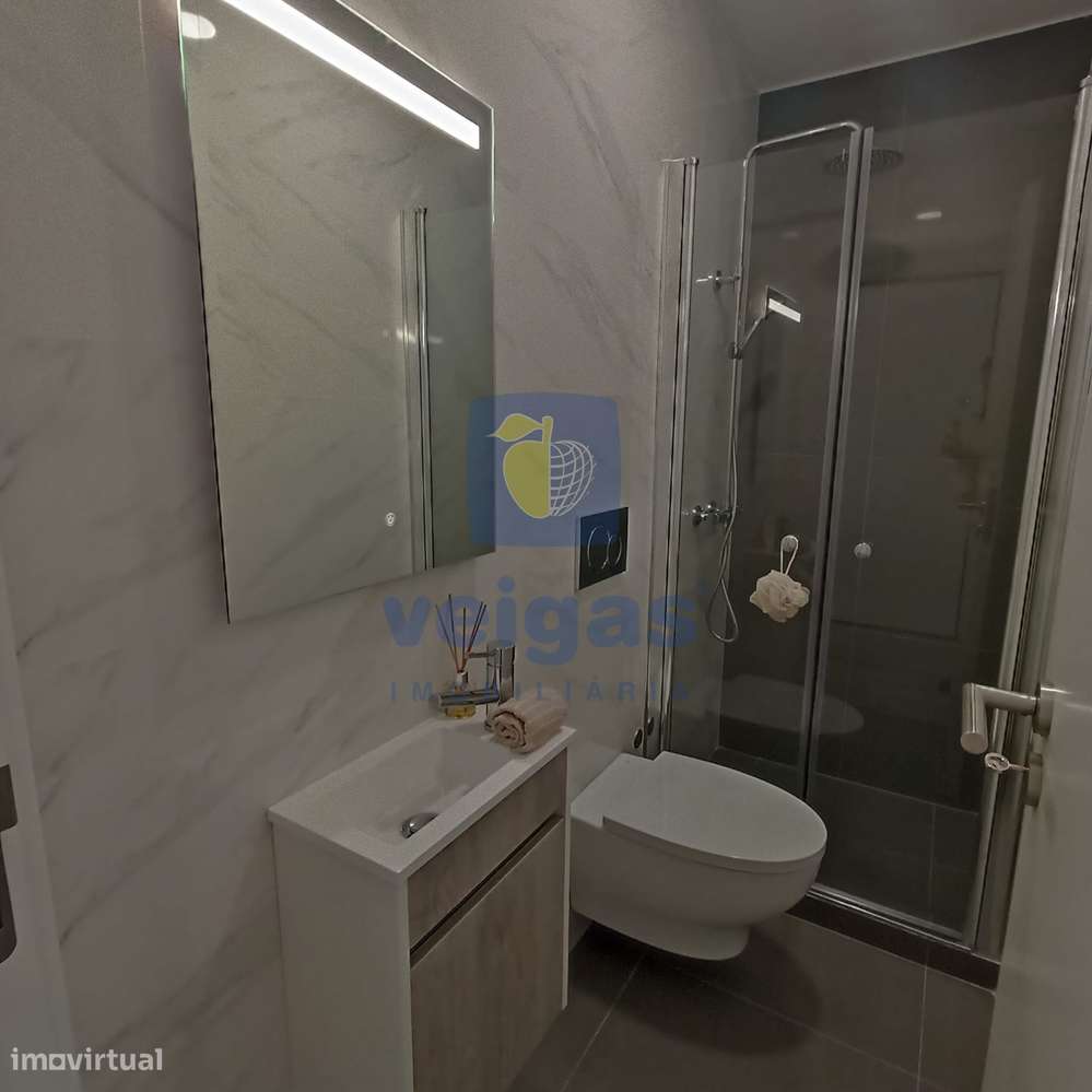 Apartamento T3 totalmente remodelado em Benfica-7