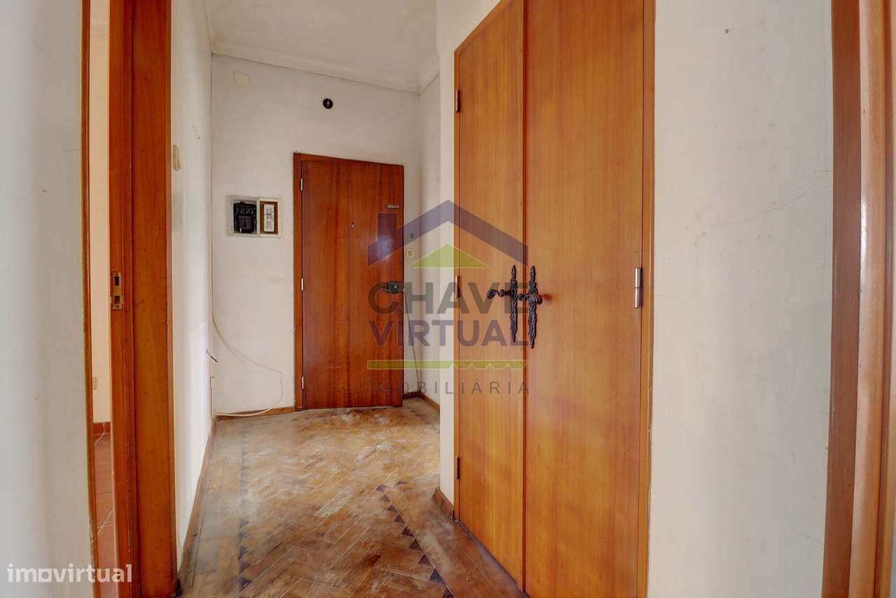 Moradia V4 com Quintal e Sõtão - Centro Bombarral-26