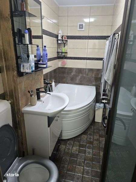 Apartament 3 camere PROPRIETAR - Imagine principală: 4/8