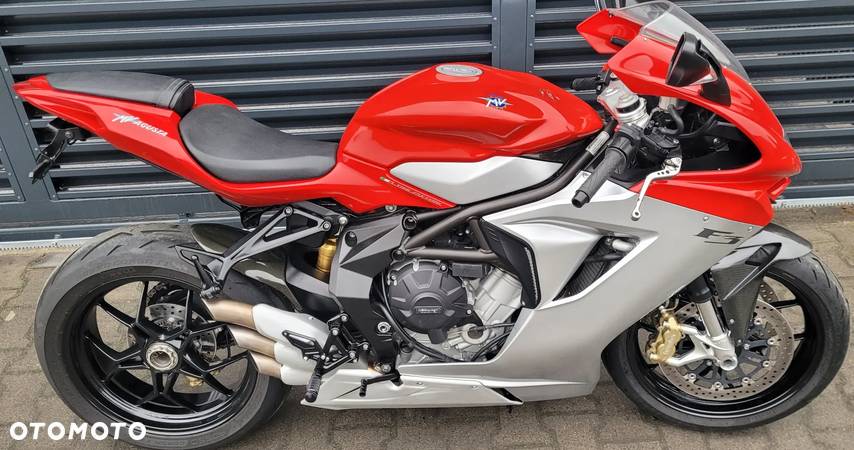 MV AGUSTA F3 - 4