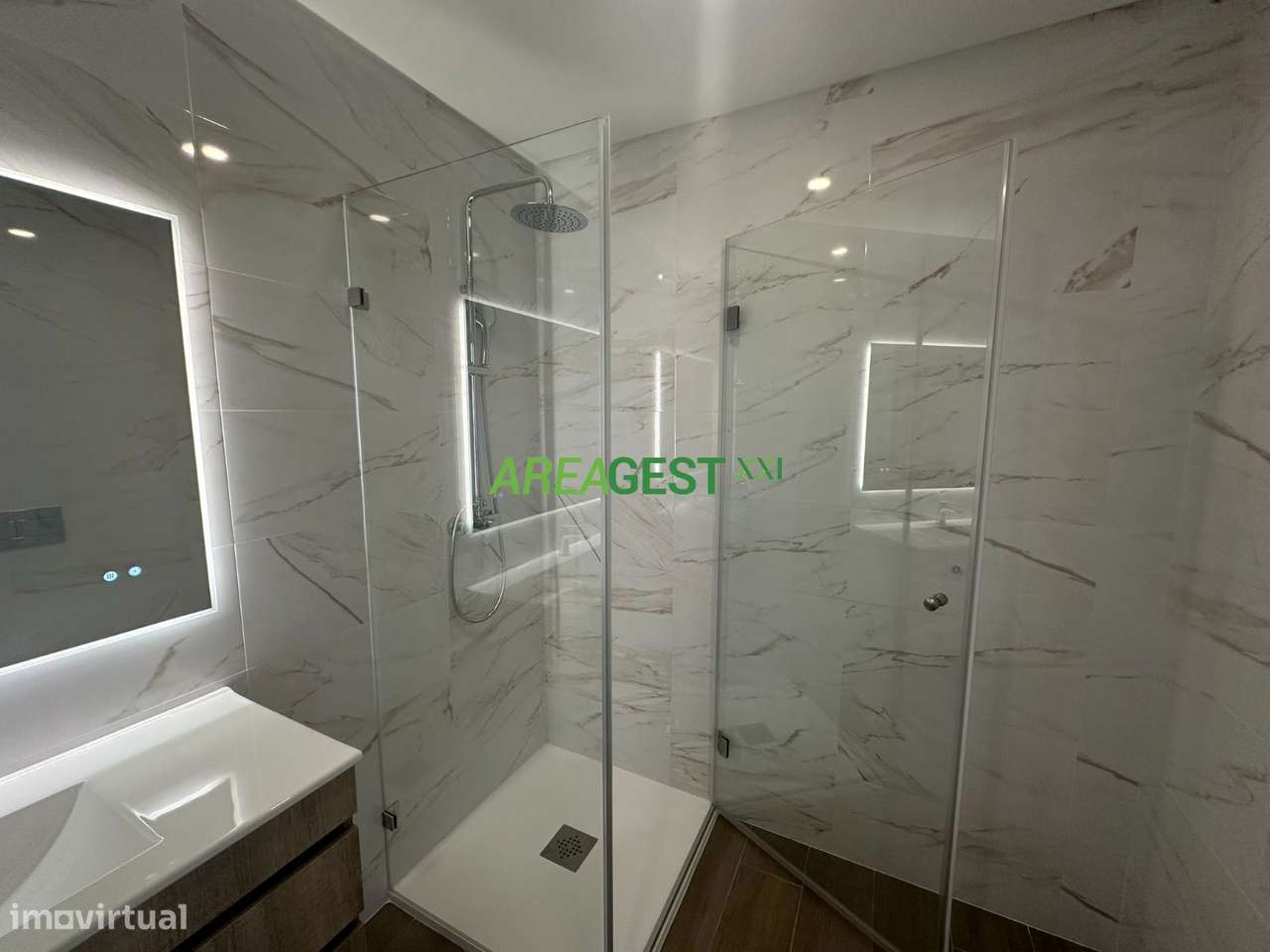 Moradia V4+1 no Casal Novo, Caneças-14