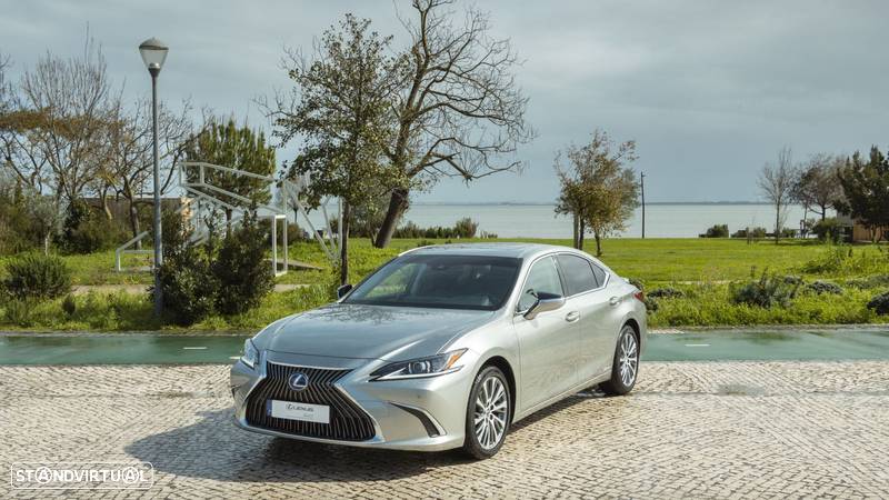 Lexus ES 300h Special Edition - 1