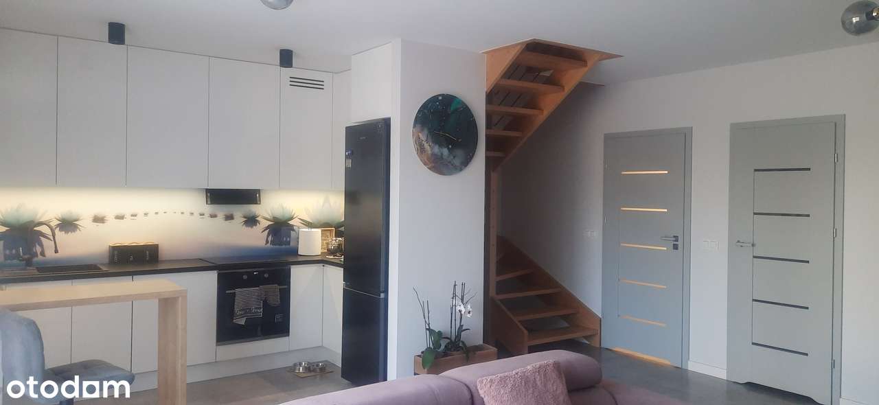 Nowy dom w Osieczanach, urządzony do zamieszkania-4