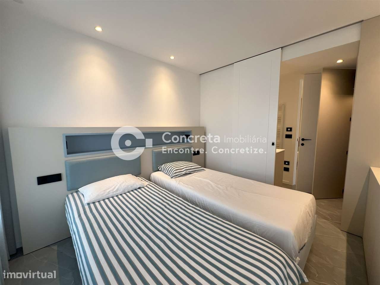 Apartamento T2 remodelado com vista mar na Póvoa de Varzim - Grande imagem: 5/36