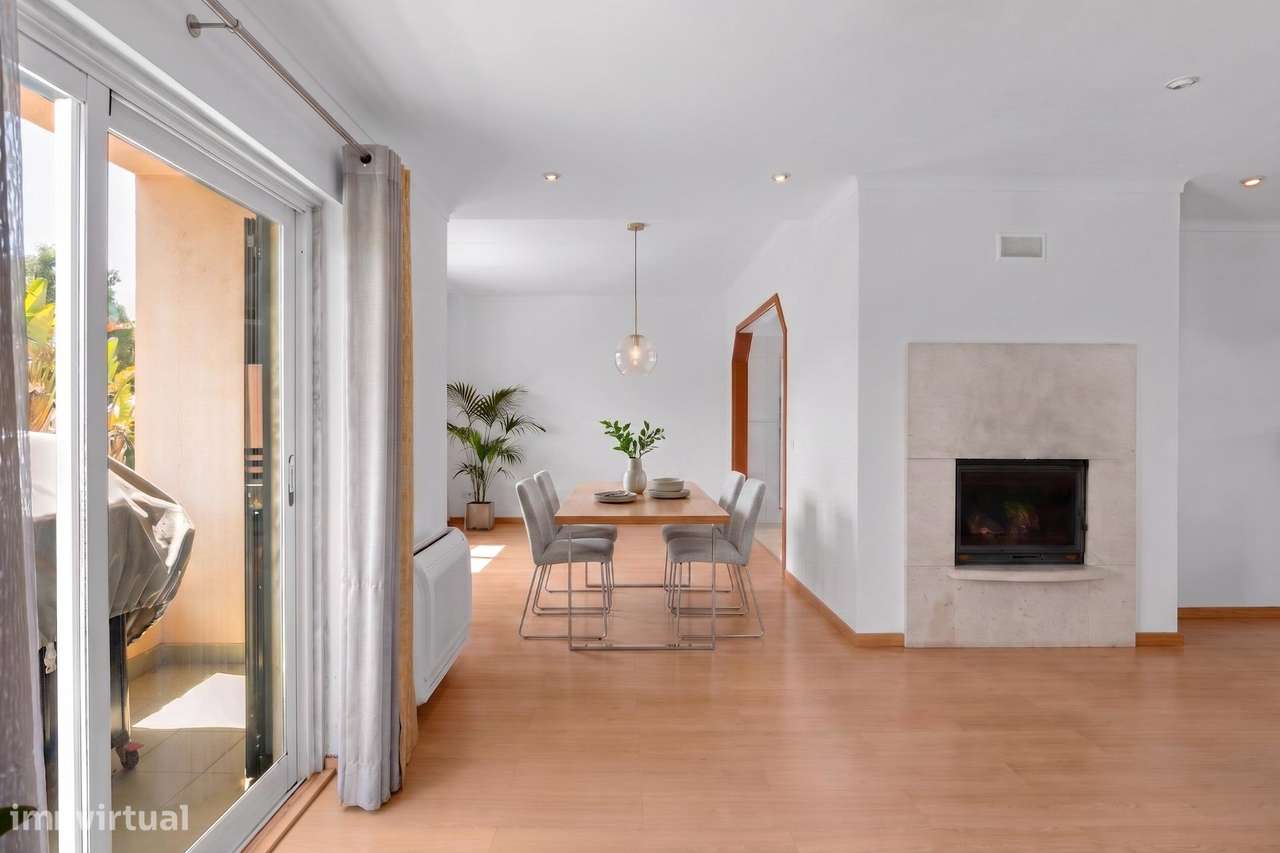 Moradia T4+1 com piscina e jardim, no Murganhal, Caxias-10