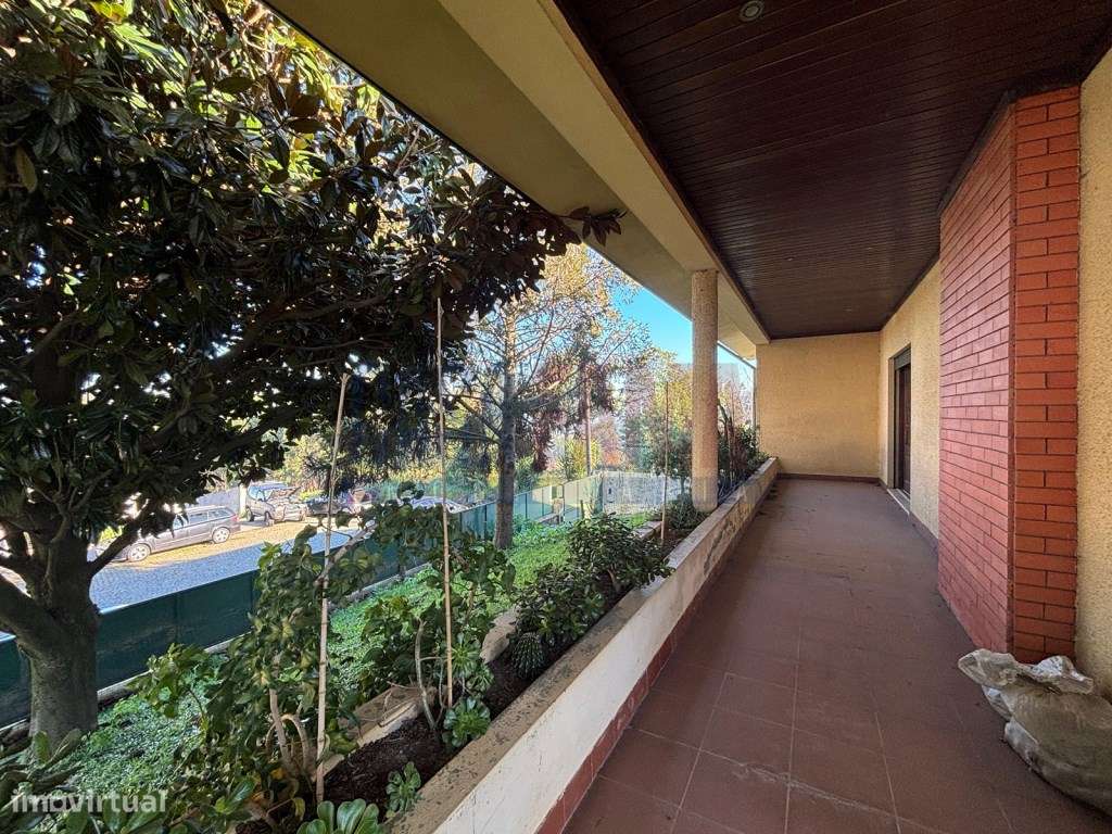 Moradia T4 Isolada com piscina na Trofa, Porto - Grande imagem: 4/38