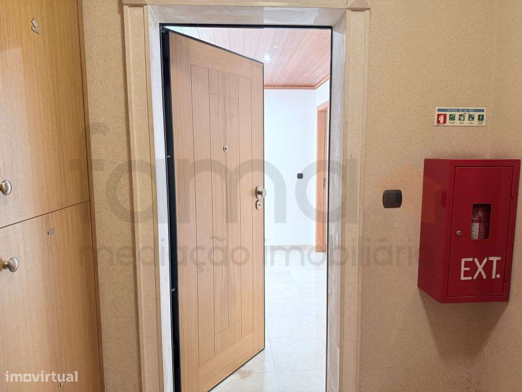 Apartamento T2 com Vista de Mar na Parede - Grande imagem: 5/47