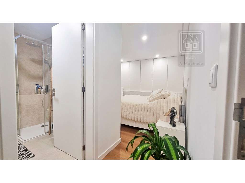 VENDA de APARTAMENTO T2 como NOVO - centro cidade Ponta Delgada (Sã...-28