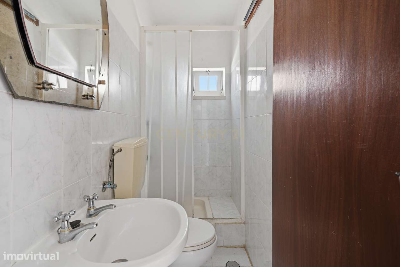 Moradia T1 para Investimento, perto do Sobral de Monte Agraço-7