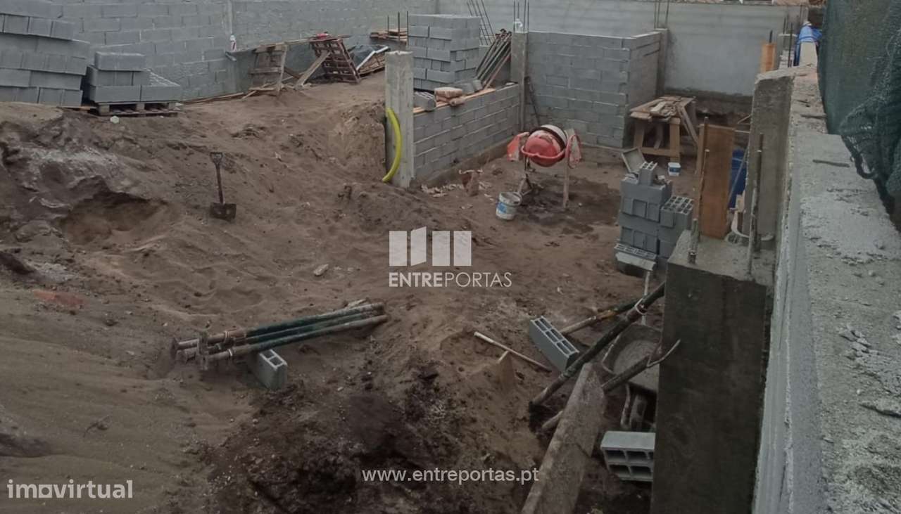 Venda de Lote com 108 m2, Aver-O-Mar, Póvoa de Varzim - Grande imagem: 5/13