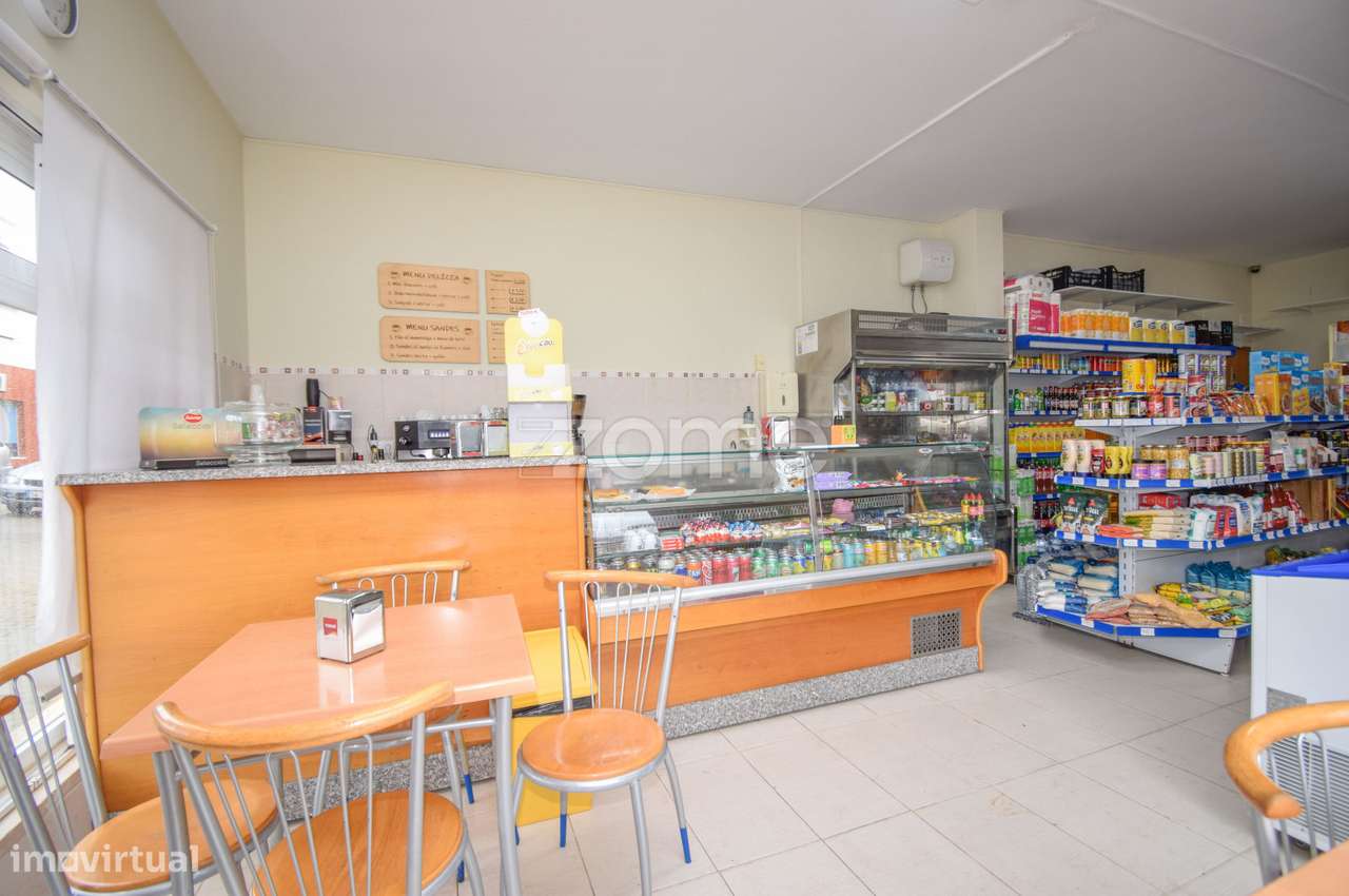 Mercearia e café completamente equipada na Adoroana - Grande imagem: 3/20