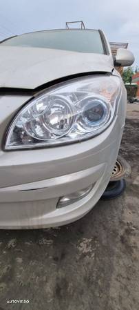 Far Dreapta stanga stanga lhd Hyundai i30 (FD)  2007  > 2012 1.4 Benzina - 3