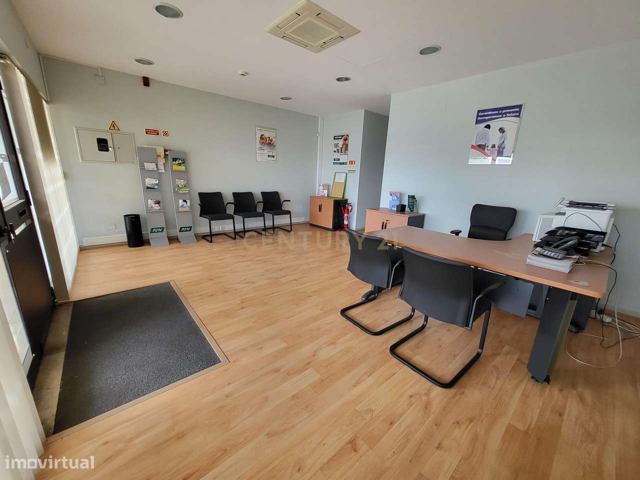 LOJA NA RUA MIGUEL TORGA (RUA DO CIDRAL) - COIMBRA - Grande imagem: 3/9