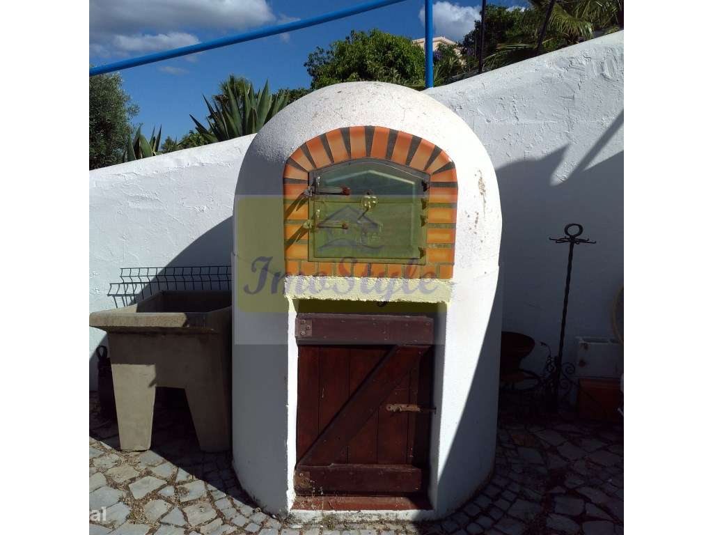 Moradia isolada com cave e apartamento independente em Castro Marim-11