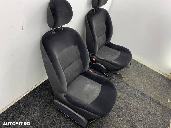 Set scaune cu bancheta din material panza Renault CLIO 2 SYMBOL K4J-A7 /K4J-712 2008-2011 - 2
