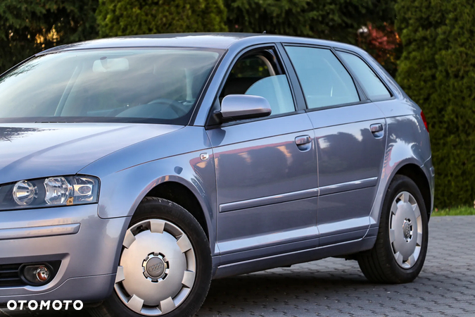 Audi A3 1.6 Attraction - 11