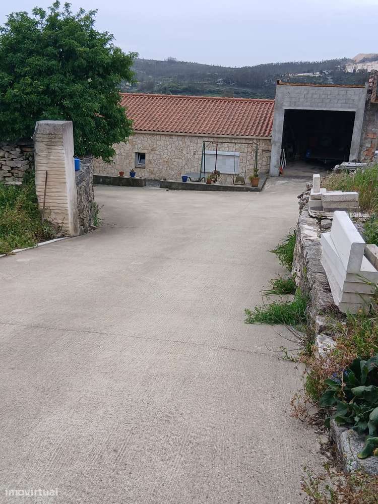 Moradia T3 espaçosa-12