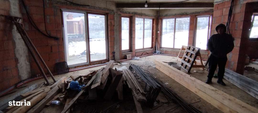 Casa in Valea Jelnei , 295 mp - Imagine principală: 4/20