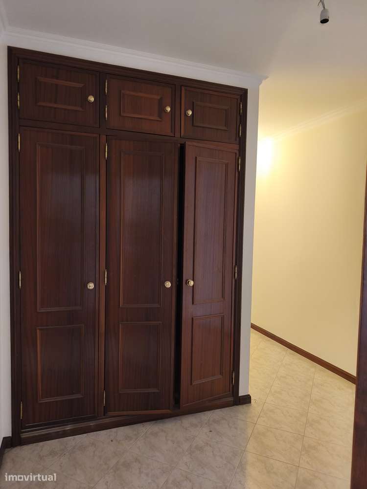 T2 Sintra, Urbanização da Cavaleira, Boas Áreas, Parqueamento.-13