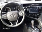 Toyota Camry 2.5 Hybrid Comfort CVT - 18