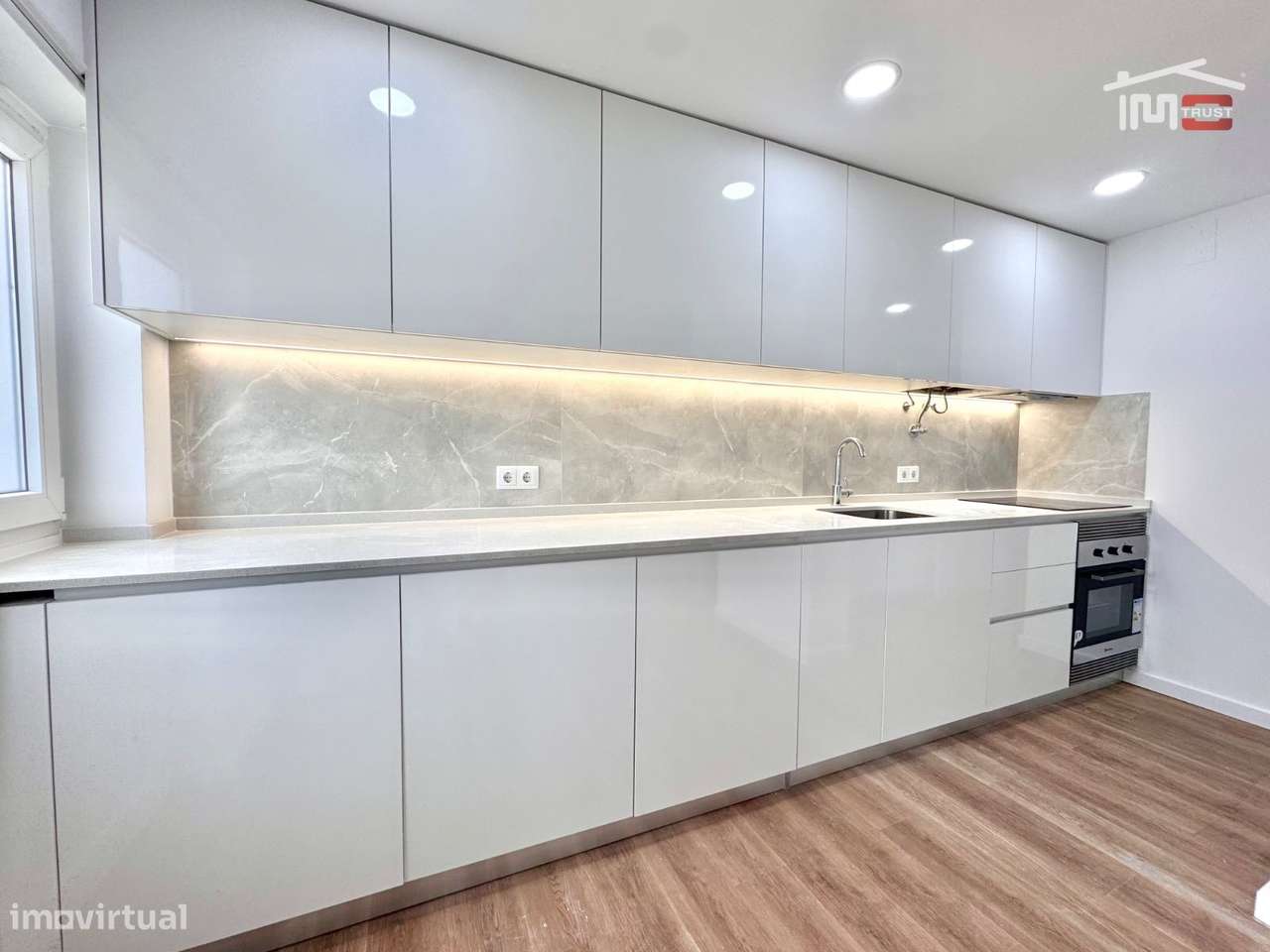 Apartamento T3 Totalmente Renovado 1ºandar, Coz. Equipada, Varanda,... - Grande imagem: 2/37