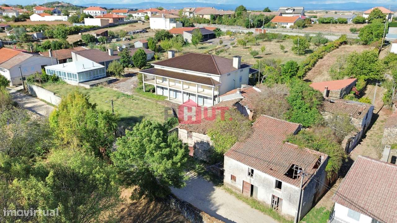 Moradia V4 c/ Piscina Bragança Oportunidade!!!-5