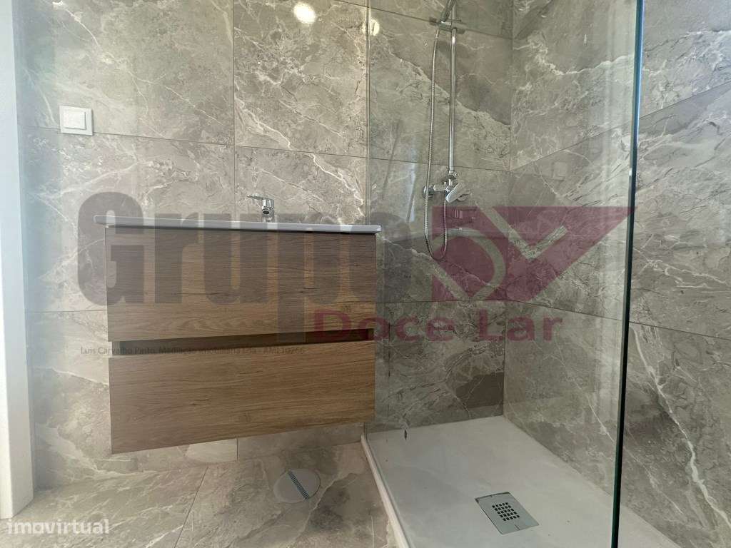 Moradia Isolada Térrea V4 em Construção - Quinta do Anjo-8