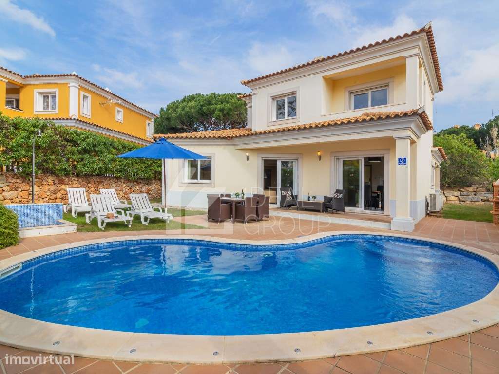 Moradia T4 com piscina - Vilamoura-0