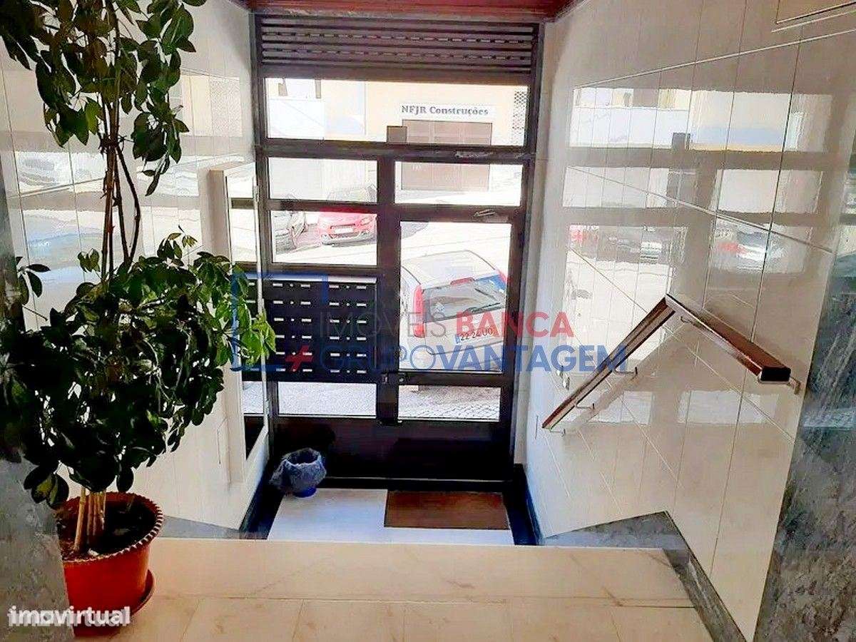 T1 em Queluz Belas - Grande imagem: 2/13