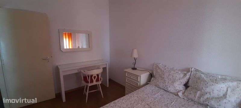 T2 grande mobilado com 2 frentes no Covelo-Paranhos. - Grande imagem: 3/4